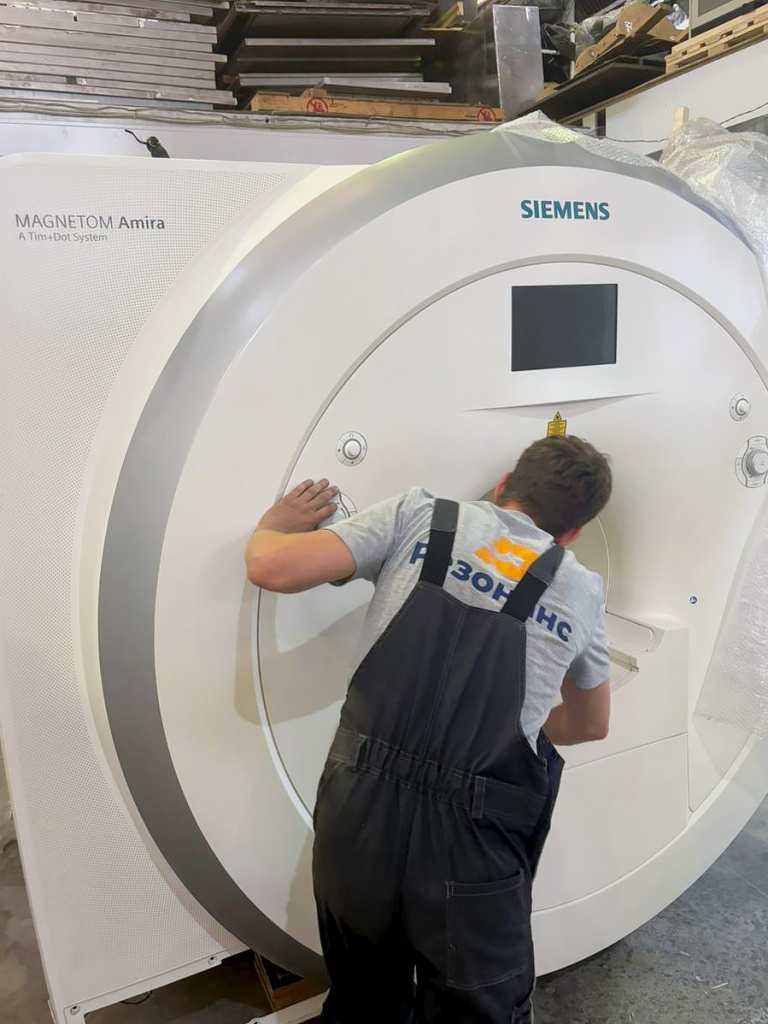 Поставка магнитно-резонансного томографа Siemens MAGNETOM Amira 1,5Тл